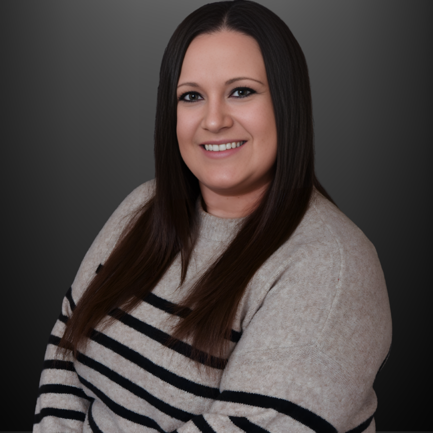 Stephanie Rout Headshot Dec 25-1